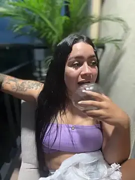 Stripchat Nude Webcam of Pretty_Isadora