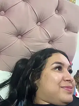 Stripchat Adult Webcam of Pretty_Isadora