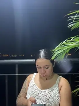 Stripchat Free Porn Cam of Pretty_Isadora