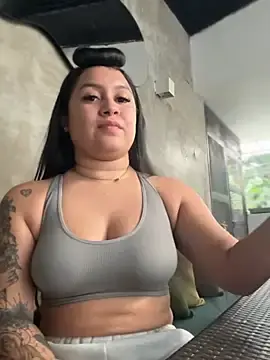 Stripchat Live Porn of Pretty_Isadora