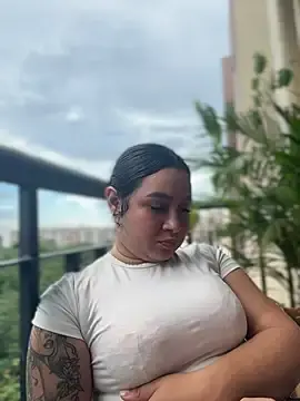 Stripchat Sex Cam of Pretty_Isadora