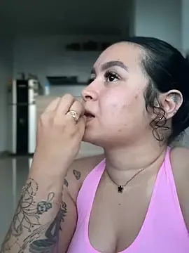 Stripchat Free Porn Cam of Pretty_Isadora