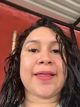 Stripchat Live Sex Cam of Pretty_Isadora
