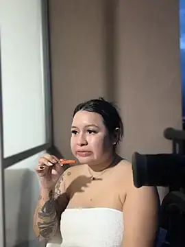 Stripchat Free Porn Cam of Pretty_Isadora