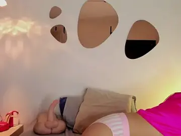 Stripchat Free Porn Cam of Sara_parker___