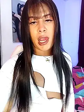 Stripchat Sex Cam of Baspolit_Snow77