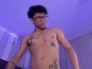 Stripchat Live Porn of AkazaBoy_