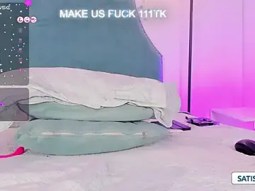 Stripchat Sex Cam of JESSI_NAOMI