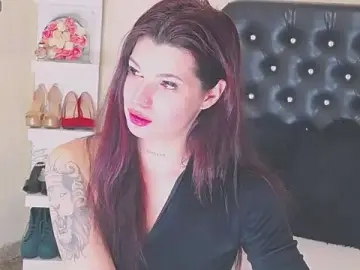 Stripchat Watch Live Sex Cams of Allisonn223