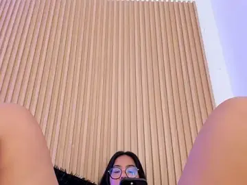 Stripchat Nude Webcam of GenesisRuiz
