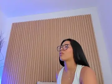 Stripchat Live Sex of GenesisRuiz