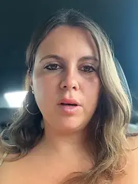Stripchat Live Sex Cam of Samantha_official