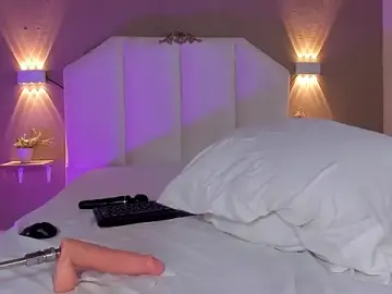 Stripchat Sex Cam of Juliette__3