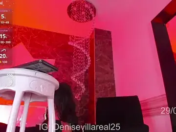 Stripchat Nude Webcam of DeniseVillareal