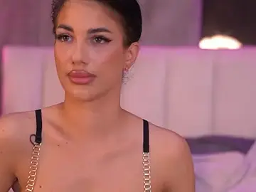 Stripchat Adult Webcam of RaisaKali