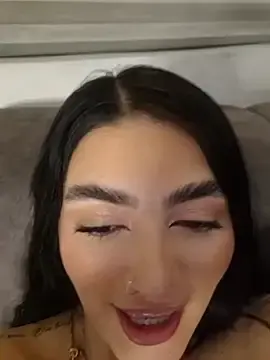 Stripchat Free Porn Cam of miel_gomez