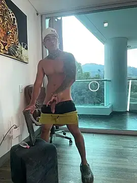 Stripchat Adult Webcam of Dominiofit