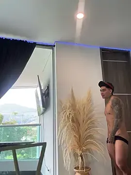 Stripchat Live Sex Cam of Dominiofit