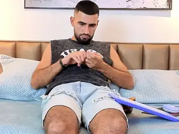 Stripchat Nude Webcam of Ethan__Walker