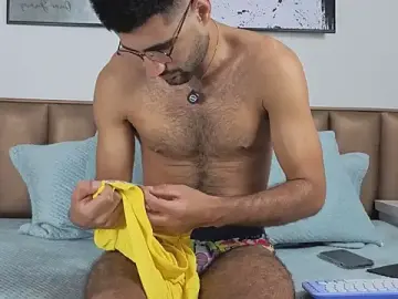 Stripchat Live Sex Cam of Ethan__Walker