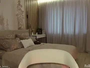 Stripchat Live Sex Cam of Lex_Love