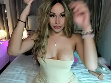 Stripchat Free Porn Cam of LustfulMonica