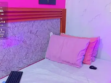 Stripchat Free Live Porn of littlee_emilyy_