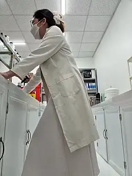 Stripchat Adult Webcam of HinaLovely