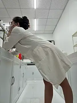 Stripchat Nude Webcam of HinaLovely