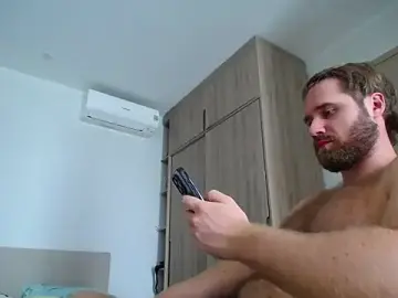 Stripchat Free Porn Cam of LorenzoLux