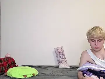 Stripchat Watch Live Sex Cams of Emily_and_Ilumi