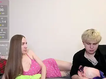 Stripchat Live Porn of Emily_and_Ilumi