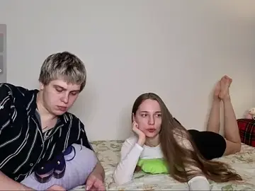 Stripchat Nude Webcam of Emily_and_Ilumi