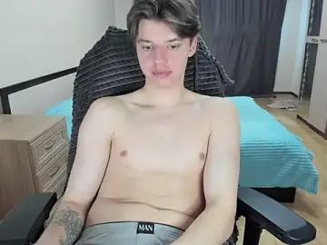 Stripchat Live Sex Cam of Liam_sexy1