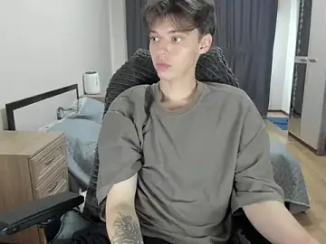 Stripchat Sex Cam of Liam_sexy1