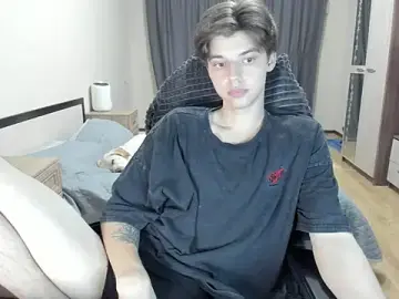 Stripchat Adult Webcams of Liam_sexy1