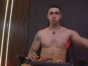 Stripchat Watch Live Sex Cams of JacksonOlsenn