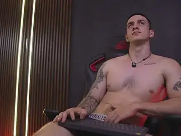 Stripchat Nude Webcam of JacksonOlsenn