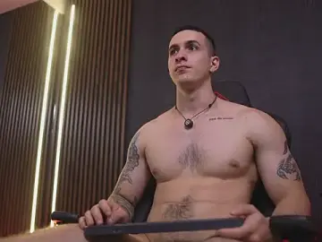 Stripchat Live Sex Cam of JacksonOlsenn