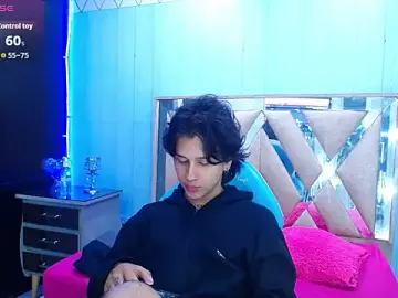 Stripchat Free Live Porn of alex_477