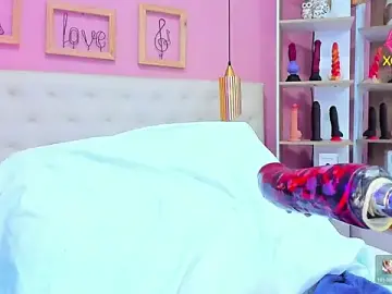 Stripchat Live Sex Cam of leylla_