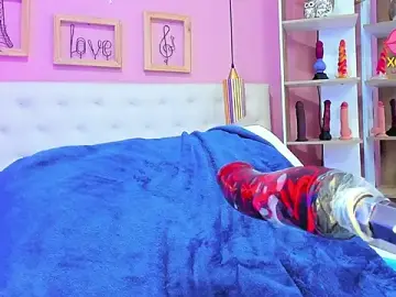 Stripchat Adult Webcam of leylla_