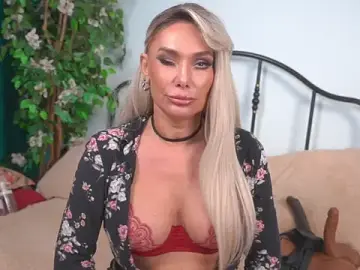 Stripchat Nude Webcam of IsadoraDunkan