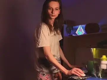 Stripchat Adult Webcams of Frank_Fraer