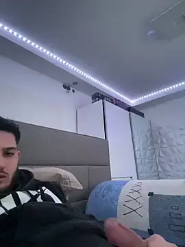 Stripchat Live Sex Cam of Horny_speluker772