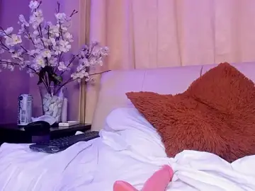 Stripchat Live Sex Cam of LunaPleasure