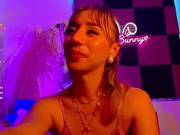 Stripchat Adult Webcams of Littlebunny21
