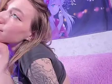 Stripchat Nude Webcam of LuckySexyDoll