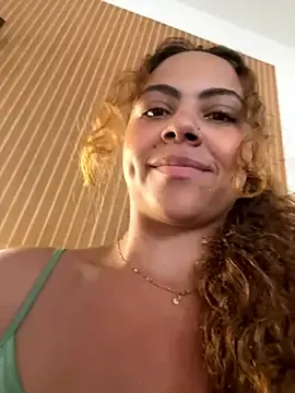 Stripchat Free Porn Cam of Chloe_Leaozinho