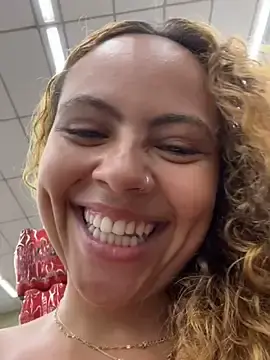 Stripchat Nude Webcam of Chloe_Leaozinho